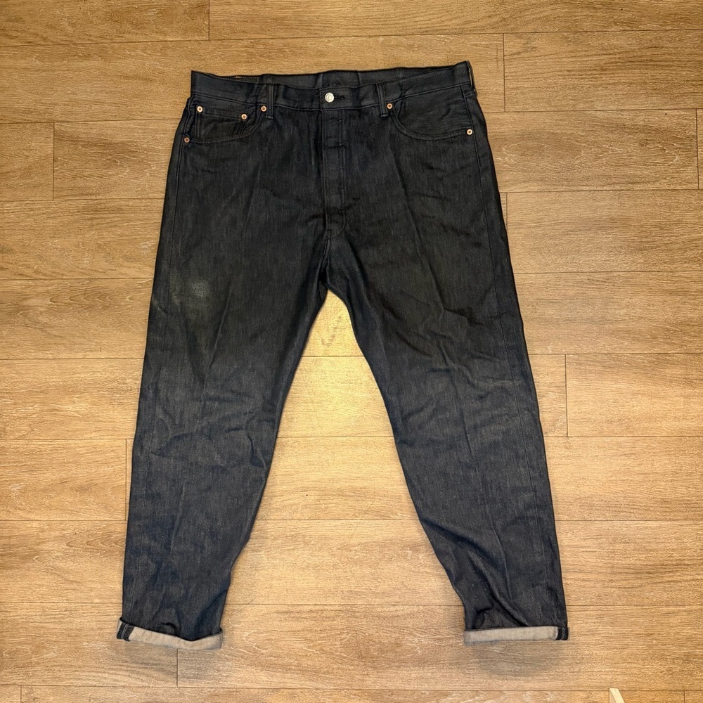 Levi's 501 Men's Black Indigo Relaxed Jeans size 42
